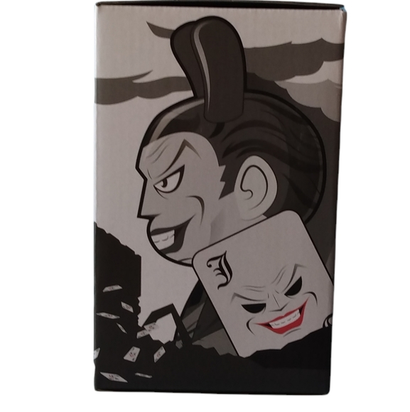 NWT Kidrobot Batman Collectable Vinyl Dunny - Picture 2 of 5